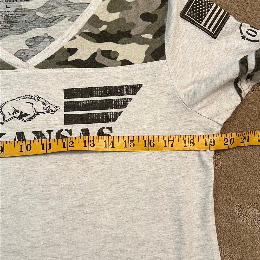 Arkansas Razorbacks Military T-Shirt, Large - Picture 5 of 6